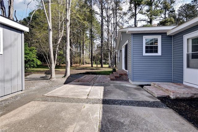 20 Hewitt ST, Saluda, VA 23149