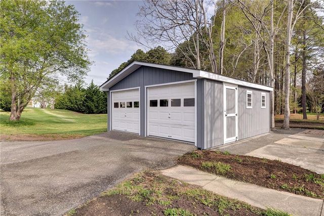 20 Hewitt ST, Saluda, VA 23149