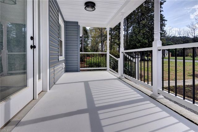 20 Hewitt ST, Saluda, VA 23149