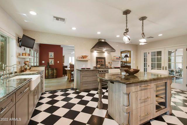 5434 E LINCOLN Drive 72, Paradise Valley, AZ 85253