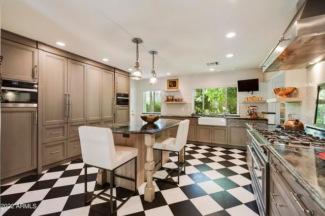 5434 E LINCOLN Drive 72, Paradise Valley, AZ 85253