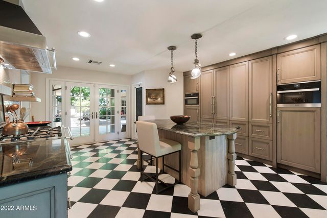 5434 E LINCOLN Drive 72, Paradise Valley, AZ 85253