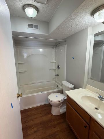 7887 Thornfield Lane, 50, Columbus, OH 43235