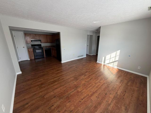 7887 Thornfield Lane, 50, Columbus, OH 43235