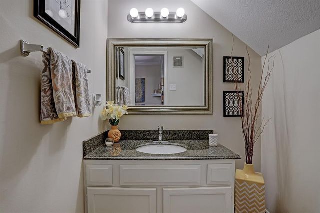 7653 Cambridge Street, Houston, TX 77054