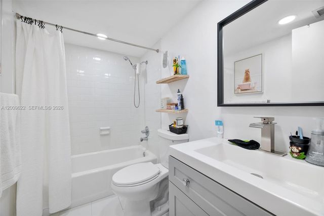 11244 NW 14th Ct, Pembroke Pines, FL 33026