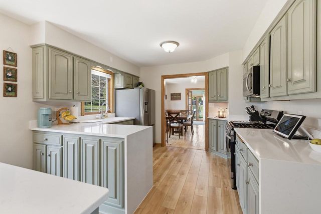 N95W19929 Marson COURT, Menomonee Falls, WI 53051