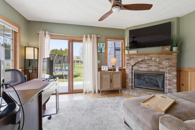 N95W19929 Marson COURT, Menomonee Falls, WI 53051