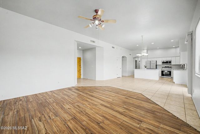 11701 N Pyramid Point Drive, Oro Valley, AZ 85737