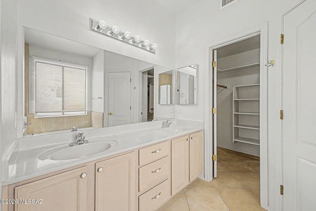 11701 N Pyramid Point Drive, Oro Valley, AZ 85737