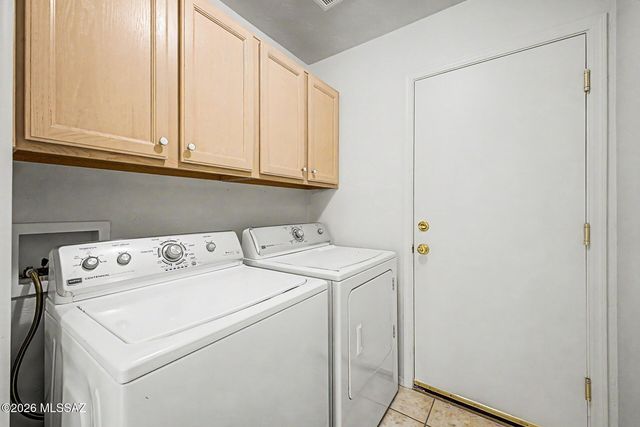 11701 N Pyramid Point Drive, Oro Valley, AZ 85737