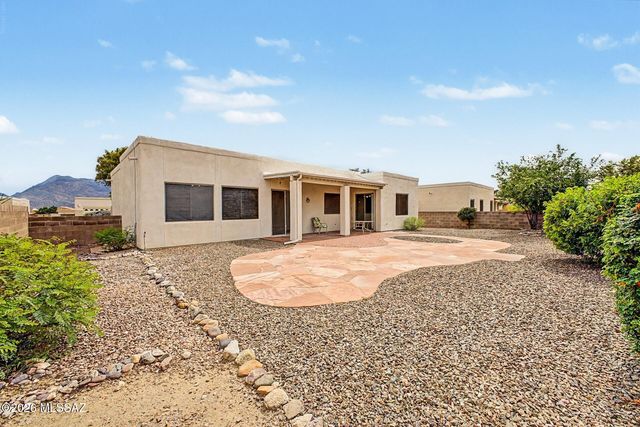 11701 N Pyramid Point Drive, Oro Valley, AZ 85737