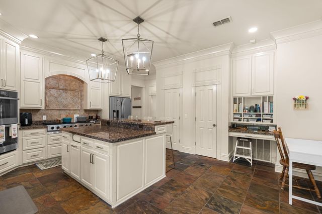 18 Eric Nobles Ln., Sumrall, MS 39482