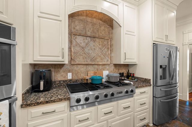 18 Eric Nobles Ln., Sumrall, MS 39482