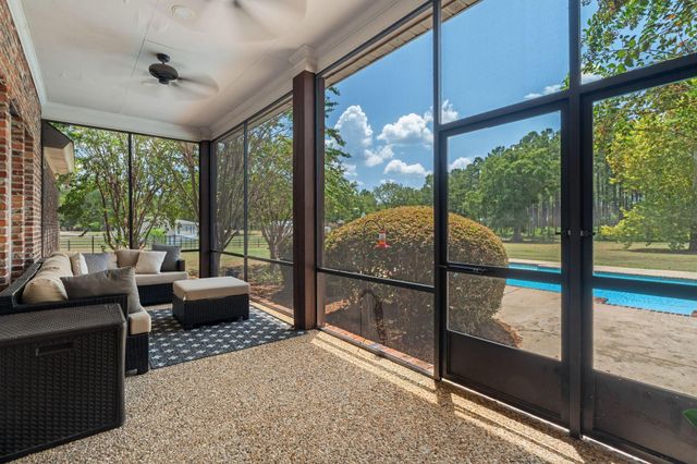 18 Eric Nobles Ln., Sumrall, MS 39482