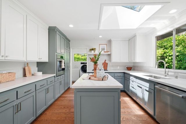 1637 Escobita Avenue, Palo Alto, CA 94306