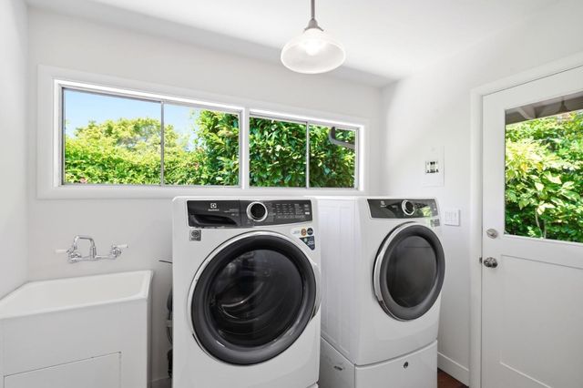 1637 Escobita Avenue, Palo Alto, CA 94306