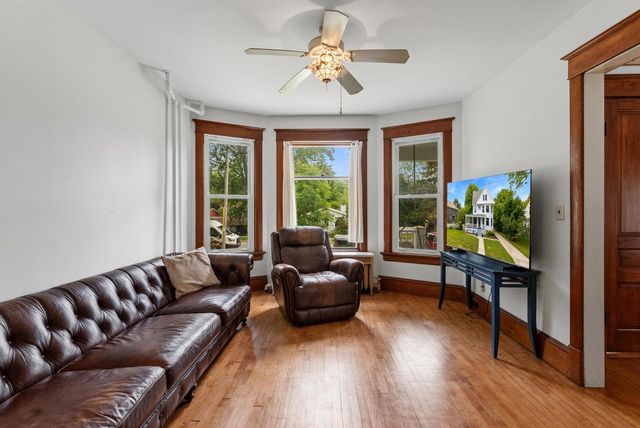 431 N Milwaukee STREET, Port Washington, WI 53074