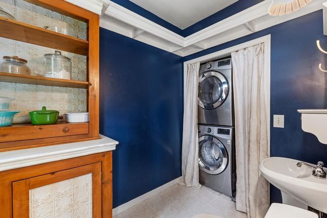 431 N Milwaukee STREET, Port Washington, WI 53074
