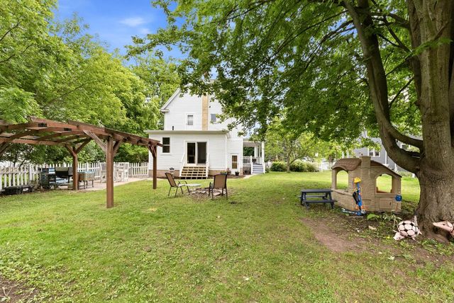 431 N Milwaukee STREET, Port Washington, WI 53074