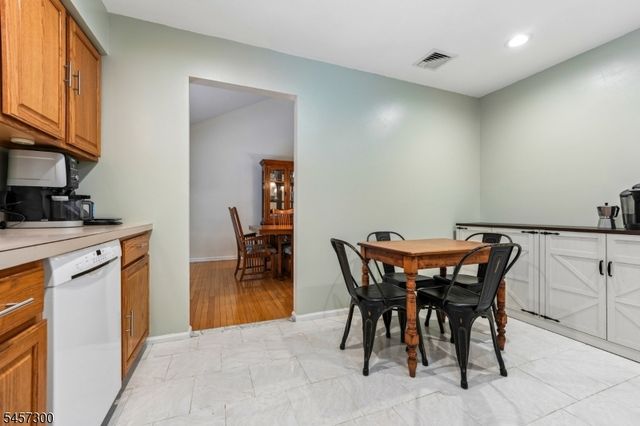 84 Fairlawn Dr, West Milford Twp., NJ 07421