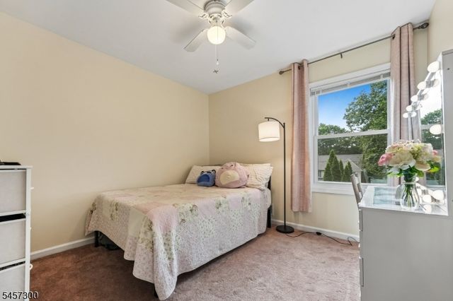 84 Fairlawn Dr, West Milford Twp., NJ 07421