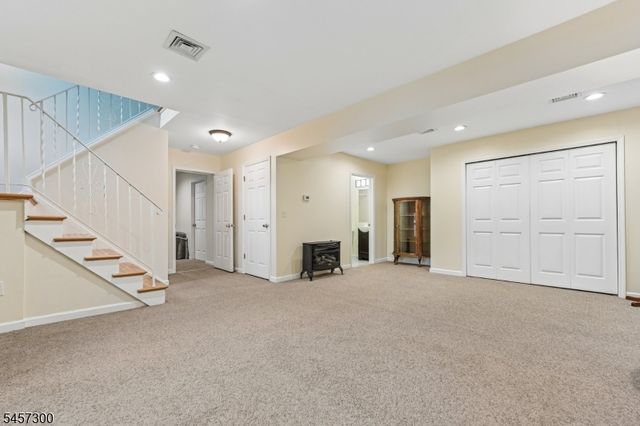 84 Fairlawn Dr, West Milford Twp., NJ 07421