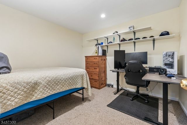 84 Fairlawn Dr, West Milford Twp., NJ 07421