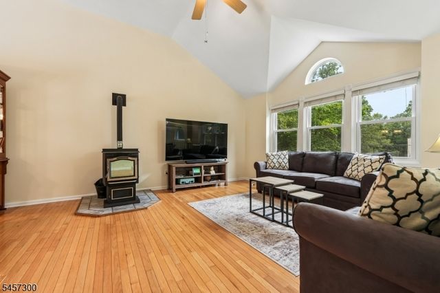84 Fairlawn Dr, West Milford Twp., NJ 07421