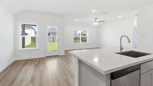 112 Hazy View RD, San Marcos, TX 78666
