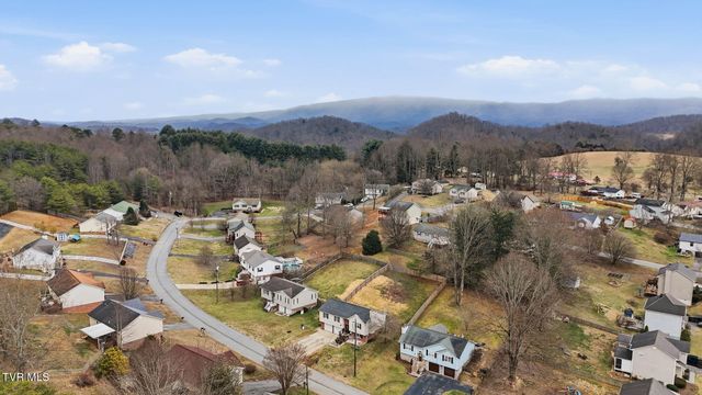 410 Neal Drive, Bluff City, TN 37618