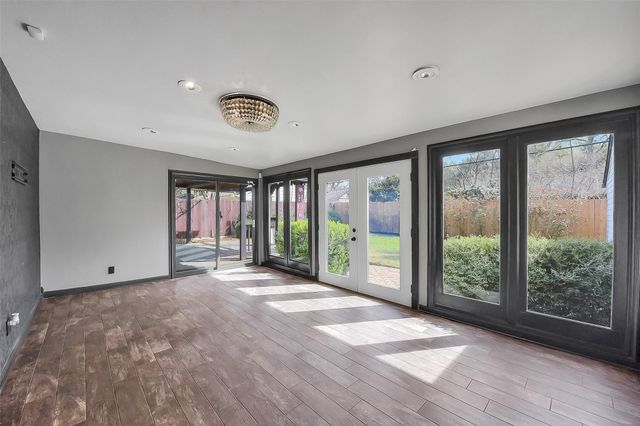 9623 Val Verde Street, Houston, TX 77063