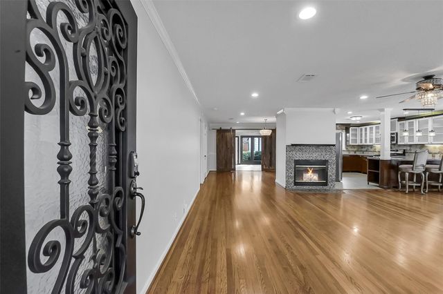 9623 Val Verde Street, Houston, TX 77063