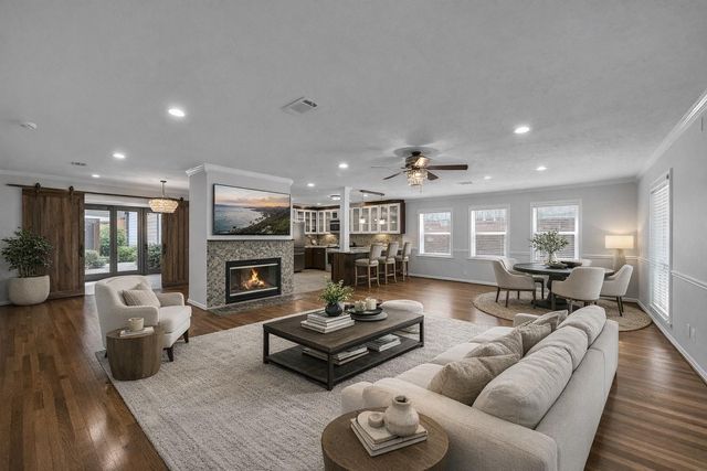 9623 Val Verde Street, Houston, TX 77063