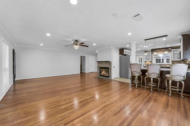 9623 Val Verde Street, Houston, TX 77063