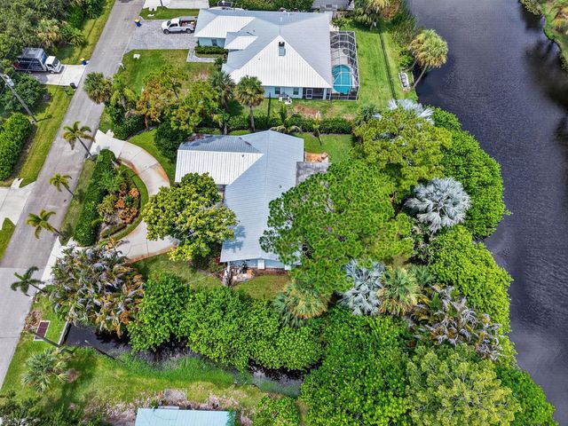 8797 SE SHARON Street, Hobe Sound, FL 33455