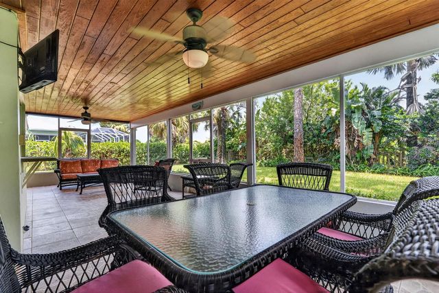 8797 SE SHARON Street, Hobe Sound, FL 33455
