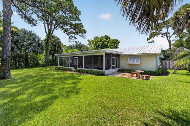 8797 SE SHARON Street, Hobe Sound, FL 33455