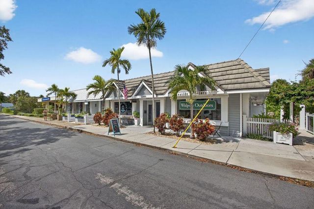 8797 SE SHARON Street, Hobe Sound, FL 33455