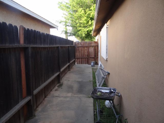 4445 N Emerson Avenue, Fresno, CA 93705