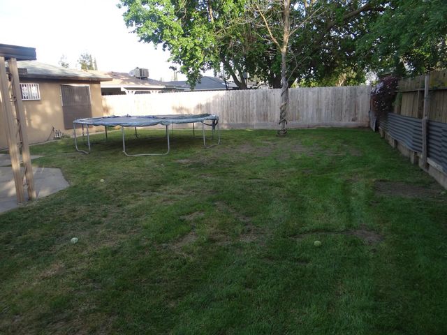 4445 N Emerson Avenue, Fresno, CA 93705