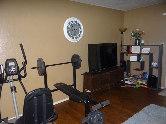 4445 N Emerson Avenue, Fresno, CA 93705