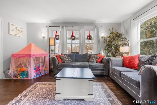 14 Dalewood Drive, Norwich, CT 06360