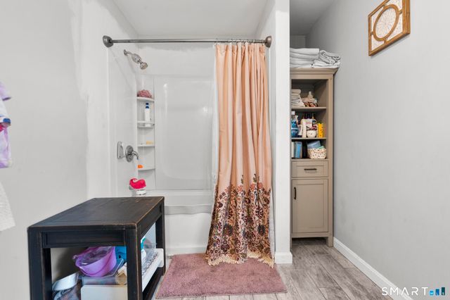 14 Dalewood Drive, Norwich, CT 06360