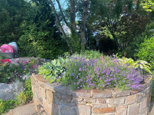 18 Tamarac Trail, Harrison, NY 10528