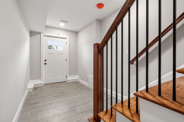 25 Danielles Way, Worcester, MA 01606