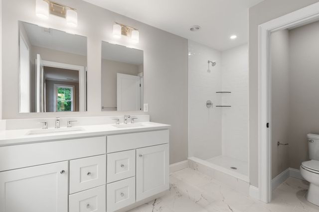 25 Danielles Way, Worcester, MA 01606
