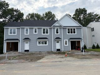 25 Danielles Way, Worcester, MA 01606