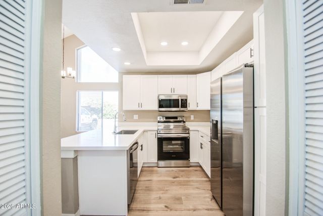 2201 N COMANCHE Drive 1055, Chandler, AZ 85224