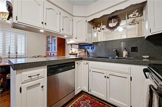 5308 W 103rd Terrace, Overland Park, KS 66207